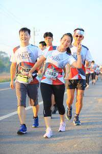 BIB: 7628, 7853
                            <button type="button" onclick="openModal(6392217)" class="btn btn-primary btn-sm float-right btn-popup" data-toggle="modal" data-target=".modal-high-quality">
                        <i class="fas fa-shopping-cart"></i> Add to Cart
                    </button>
                                            <button type="button" onclick="isThisMe(6392217, true)" class="btn btn-success btn-sm float-right btn-popup btn-isme hidden" data-toggle="tooltip" data-placement="bottom" title="นี่คือรูปของคุณใช่ไหม คลิกที่นี่เพื่อเอาเข้าอัลบั้ม">
                        <i class="fas fa-plus"></i> Add to album
                    </button>
                    <button type="button" onclick="isThisMe(6392217, false)" class="btn btn-warning btn-sm float-right btn-popup btn-isnotme hidden">
                        <i class="fas fa-ban"></i> Remove from album
                    </button>