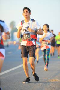 BIB: 2121
                            <button type="button" onclick="openModal(6391174)" class="btn btn-primary btn-sm float-right btn-popup" data-toggle="modal" data-target=".modal-high-quality">
                        <i class="fas fa-shopping-cart"></i> Add to Cart
                    </button>
                                            <button type="button" onclick="isThisMe(6391174, true)" class="btn btn-success btn-sm float-right btn-popup btn-isme hidden" data-toggle="tooltip" data-placement="bottom" title="นี่คือรูปของคุณใช่ไหม คลิกที่นี่เพื่อเอาเข้าอัลบั้ม">
                        <i class="fas fa-plus"></i> Add to album
                    </button>
                    <button type="button" onclick="isThisMe(6391174, false)" class="btn btn-warning btn-sm float-right btn-popup btn-isnotme hidden">
                        <i class="fas fa-ban"></i> Remove from album
                    </button>