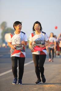 BIB: 7606, 7607
                            <button type="button" onclick="openModal(6394812)" class="btn btn-primary btn-sm float-right btn-popup" data-toggle="modal" data-target=".modal-high-quality">
                        <i class="fas fa-shopping-cart"></i> Add to Cart
                    </button>
                                            <button type="button" onclick="isThisMe(6394812, true)" class="btn btn-success btn-sm float-right btn-popup btn-isme hidden" data-toggle="tooltip" data-placement="bottom" title="นี่คือรูปของคุณใช่ไหม คลิกที่นี่เพื่อเอาเข้าอัลบั้ม">
                        <i class="fas fa-plus"></i> Add to album
                    </button>
                    <button type="button" onclick="isThisMe(6394812, false)" class="btn btn-warning btn-sm float-right btn-popup btn-isnotme hidden">
                        <i class="fas fa-ban"></i> Remove from album
                    </button>