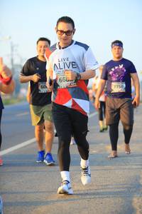 BIB: 7750
                            <button type="button" onclick="openModal(6393099)" class="btn btn-primary btn-sm float-right btn-popup" data-toggle="modal" data-target=".modal-high-quality">
                        <i class="fas fa-shopping-cart"></i> Add to Cart
                    </button>
                                            <button type="button" onclick="isThisMe(6393099, true)" class="btn btn-success btn-sm float-right btn-popup btn-isme hidden" data-toggle="tooltip" data-placement="bottom" title="นี่คือรูปของคุณใช่ไหม คลิกที่นี่เพื่อเอาเข้าอัลบั้ม">
                        <i class="fas fa-plus"></i> Add to album
                    </button>
                    <button type="button" onclick="isThisMe(6393099, false)" class="btn btn-warning btn-sm float-right btn-popup btn-isnotme hidden">
                        <i class="fas fa-ban"></i> Remove from album
                    </button>