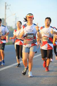 BIB: 2202, 6980
                            <button type="button" onclick="openModal(6389990)" class="btn btn-primary btn-sm float-right btn-popup" data-toggle="modal" data-target=".modal-high-quality">
                        <i class="fas fa-shopping-cart"></i> Add to Cart
                    </button>
                                            <button type="button" onclick="isThisMe(6389990, true)" class="btn btn-success btn-sm float-right btn-popup btn-isme hidden" data-toggle="tooltip" data-placement="bottom" title="นี่คือรูปของคุณใช่ไหม คลิกที่นี่เพื่อเอาเข้าอัลบั้ม">
                        <i class="fas fa-plus"></i> Add to album
                    </button>
                    <button type="button" onclick="isThisMe(6389990, false)" class="btn btn-warning btn-sm float-right btn-popup btn-isnotme hidden">
                        <i class="fas fa-ban"></i> Remove from album
                    </button>