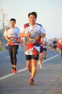 BIB: 3016, 6228
                            <button type="button" onclick="openModal(6390185)" class="btn btn-primary btn-sm float-right btn-popup" data-toggle="modal" data-target=".modal-high-quality">
                        <i class="fas fa-shopping-cart"></i> Add to Cart
                    </button>
                                            <button type="button" onclick="isThisMe(6390185, true)" class="btn btn-success btn-sm float-right btn-popup btn-isme hidden" data-toggle="tooltip" data-placement="bottom" title="นี่คือรูปของคุณใช่ไหม คลิกที่นี่เพื่อเอาเข้าอัลบั้ม">
                        <i class="fas fa-plus"></i> Add to album
                    </button>
                    <button type="button" onclick="isThisMe(6390185, false)" class="btn btn-warning btn-sm float-right btn-popup btn-isnotme hidden">
                        <i class="fas fa-ban"></i> Remove from album
                    </button>