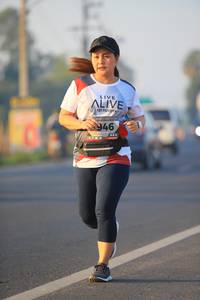 BIB: 946
                            <button type="button" onclick="openModal(6394354)" class="btn btn-primary btn-sm float-right btn-popup" data-toggle="modal" data-target=".modal-high-quality">
                        <i class="fas fa-shopping-cart"></i> Add to Cart
                    </button>
                                            <button type="button" onclick="isThisMe(6394354, true)" class="btn btn-success btn-sm float-right btn-popup btn-isme hidden" data-toggle="tooltip" data-placement="bottom" title="นี่คือรูปของคุณใช่ไหม คลิกที่นี่เพื่อเอาเข้าอัลบั้ม">
                        <i class="fas fa-plus"></i> Add to album
                    </button>
                    <button type="button" onclick="isThisMe(6394354, false)" class="btn btn-warning btn-sm float-right btn-popup btn-isnotme hidden">
                        <i class="fas fa-ban"></i> Remove from album
                    </button>