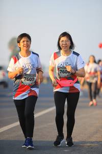 BIB: 760, 7607
                            <button type="button" onclick="openModal(6394810)" class="btn btn-primary btn-sm float-right btn-popup" data-toggle="modal" data-target=".modal-high-quality">
                        <i class="fas fa-shopping-cart"></i> Add to Cart
                    </button>
                                            <button type="button" onclick="isThisMe(6394810, true)" class="btn btn-success btn-sm float-right btn-popup btn-isme hidden" data-toggle="tooltip" data-placement="bottom" title="นี่คือรูปของคุณใช่ไหม คลิกที่นี่เพื่อเอาเข้าอัลบั้ม">
                        <i class="fas fa-plus"></i> Add to album
                    </button>
                    <button type="button" onclick="isThisMe(6394810, false)" class="btn btn-warning btn-sm float-right btn-popup btn-isnotme hidden">
                        <i class="fas fa-ban"></i> Remove from album
                    </button>