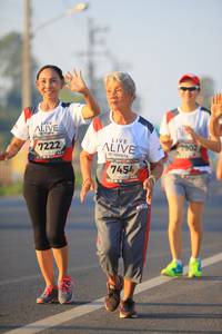 BIB: 7902, 7222, 7454
                            <button type="button" onclick="openModal(6394871)" class="btn btn-primary btn-sm float-right btn-popup" data-toggle="modal" data-target=".modal-high-quality">
                        <i class="fas fa-shopping-cart"></i> Add to Cart
                    </button>
                                            <button type="button" onclick="isThisMe(6394871, true)" class="btn btn-success btn-sm float-right btn-popup btn-isme hidden" data-toggle="tooltip" data-placement="bottom" title="นี่คือรูปของคุณใช่ไหม คลิกที่นี่เพื่อเอาเข้าอัลบั้ม">
                        <i class="fas fa-plus"></i> Add to album
                    </button>
                    <button type="button" onclick="isThisMe(6394871, false)" class="btn btn-warning btn-sm float-right btn-popup btn-isnotme hidden">
                        <i class="fas fa-ban"></i> Remove from album
                    </button>