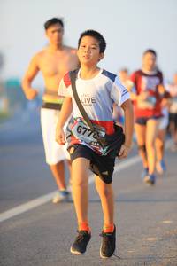 BIB: 677
                            <button type="button" onclick="openModal(6393293)" class="btn btn-primary btn-sm float-right btn-popup" data-toggle="modal" data-target=".modal-high-quality">
                        <i class="fas fa-shopping-cart"></i> Add to Cart
                    </button>
                                            <button type="button" onclick="isThisMe(6393293, true)" class="btn btn-success btn-sm float-right btn-popup btn-isme hidden" data-toggle="tooltip" data-placement="bottom" title="นี่คือรูปของคุณใช่ไหม คลิกที่นี่เพื่อเอาเข้าอัลบั้ม">
                        <i class="fas fa-plus"></i> Add to album
                    </button>
                    <button type="button" onclick="isThisMe(6393293, false)" class="btn btn-warning btn-sm float-right btn-popup btn-isnotme hidden">
                        <i class="fas fa-ban"></i> Remove from album
                    </button>