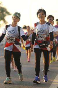 BIB: 6729, 6704
                            <button type="button" onclick="openModal(6519576)" class="btn btn-primary btn-sm float-right btn-popup" data-toggle="modal" data-target=".modal-high-quality">
                        <i class="fas fa-shopping-cart"></i> Add to Cart
                    </button>
                                            <button type="button" onclick="isThisMe(6519576, true)" class="btn btn-success btn-sm float-right btn-popup btn-isme hidden" data-toggle="tooltip" data-placement="bottom" title="นี่คือรูปของคุณใช่ไหม คลิกที่นี่เพื่อเอาเข้าอัลบั้ม">
                        <i class="fas fa-plus"></i> Add to album
                    </button>
                    <button type="button" onclick="isThisMe(6519576, false)" class="btn btn-warning btn-sm float-right btn-popup btn-isnotme hidden">
                        <i class="fas fa-ban"></i> Remove from album
                    </button>