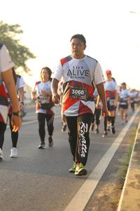 BIB: 3060, 9932
                            <button type="button" onclick="openModal(6516861)" class="btn btn-primary btn-sm float-right btn-popup" data-toggle="modal" data-target=".modal-high-quality">
                        <i class="fas fa-shopping-cart"></i> Add to Cart
                    </button>
                                            <button type="button" onclick="isThisMe(6516861, true)" class="btn btn-success btn-sm float-right btn-popup btn-isme hidden" data-toggle="tooltip" data-placement="bottom" title="นี่คือรูปของคุณใช่ไหม คลิกที่นี่เพื่อเอาเข้าอัลบั้ม">
                        <i class="fas fa-plus"></i> Add to album
                    </button>
                    <button type="button" onclick="isThisMe(6516861, false)" class="btn btn-warning btn-sm float-right btn-popup btn-isnotme hidden">
                        <i class="fas fa-ban"></i> Remove from album
                    </button>