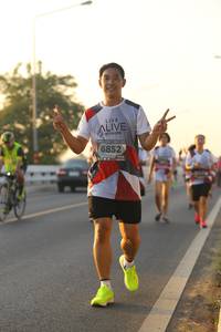 BIB: 6852
                            <button type="button" onclick="openModal(6512713)" class="btn btn-primary btn-sm float-right btn-popup" data-toggle="modal" data-target=".modal-high-quality">
                        <i class="fas fa-shopping-cart"></i> Add to Cart
                    </button>
                                            <button type="button" onclick="isThisMe(6512713, true)" class="btn btn-success btn-sm float-right btn-popup btn-isme hidden" data-toggle="tooltip" data-placement="bottom" title="นี่คือรูปของคุณใช่ไหม คลิกที่นี่เพื่อเอาเข้าอัลบั้ม">
                        <i class="fas fa-plus"></i> Add to album
                    </button>
                    <button type="button" onclick="isThisMe(6512713, false)" class="btn btn-warning btn-sm float-right btn-popup btn-isnotme hidden">
                        <i class="fas fa-ban"></i> Remove from album
                    </button>