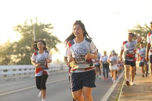 BIB: 7395, 280
                            <button type="button" onclick="openModal(6516147)" class="btn btn-primary btn-sm float-right btn-popup" data-toggle="modal" data-target=".modal-high-quality">
                        <i class="fas fa-shopping-cart"></i> Add to Cart
                    </button>
                                            <button type="button" onclick="isThisMe(6516147, true)" class="btn btn-success btn-sm float-right btn-popup btn-isme hidden" data-toggle="tooltip" data-placement="bottom" title="นี่คือรูปของคุณใช่ไหม คลิกที่นี่เพื่อเอาเข้าอัลบั้ม">
                        <i class="fas fa-plus"></i> Add to album
                    </button>
                    <button type="button" onclick="isThisMe(6516147, false)" class="btn btn-warning btn-sm float-right btn-popup btn-isnotme hidden">
                        <i class="fas fa-ban"></i> Remove from album
                    </button>