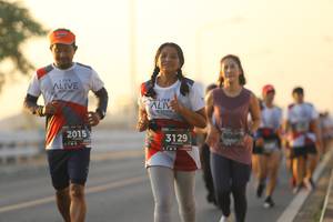 BIB: 2015, 6006, 3129
                            <button type="button" onclick="openModal(6513014)" class="btn btn-primary btn-sm float-right btn-popup" data-toggle="modal" data-target=".modal-high-quality">
                        <i class="fas fa-shopping-cart"></i> Add to Cart
                    </button>
                                            <button type="button" onclick="isThisMe(6513014, true)" class="btn btn-success btn-sm float-right btn-popup btn-isme hidden" data-toggle="tooltip" data-placement="bottom" title="นี่คือรูปของคุณใช่ไหม คลิกที่นี่เพื่อเอาเข้าอัลบั้ม">
                        <i class="fas fa-plus"></i> Add to album
                    </button>
                    <button type="button" onclick="isThisMe(6513014, false)" class="btn btn-warning btn-sm float-right btn-popup btn-isnotme hidden">
                        <i class="fas fa-ban"></i> Remove from album
                    </button>