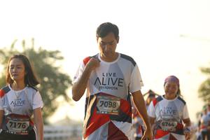 BIB: 7098, 6744, 7176
                            <button type="button" onclick="openModal(6519500)" class="btn btn-primary btn-sm float-right btn-popup" data-toggle="modal" data-target=".modal-high-quality">
                        <i class="fas fa-shopping-cart"></i> Add to Cart
                    </button>
                                            <button type="button" onclick="isThisMe(6519500, true)" class="btn btn-success btn-sm float-right btn-popup btn-isme hidden" data-toggle="tooltip" data-placement="bottom" title="นี่คือรูปของคุณใช่ไหม คลิกที่นี่เพื่อเอาเข้าอัลบั้ม">
                        <i class="fas fa-plus"></i> Add to album
                    </button>
                    <button type="button" onclick="isThisMe(6519500, false)" class="btn btn-warning btn-sm float-right btn-popup btn-isnotme hidden">
                        <i class="fas fa-ban"></i> Remove from album
                    </button>