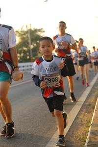 BIB: 998
                            <button type="button" onclick="openModal(6513101)" class="btn btn-primary btn-sm float-right btn-popup" data-toggle="modal" data-target=".modal-high-quality">
                        <i class="fas fa-shopping-cart"></i> Add to Cart
                    </button>
                                            <button type="button" onclick="isThisMe(6513101, true)" class="btn btn-success btn-sm float-right btn-popup btn-isme hidden" data-toggle="tooltip" data-placement="bottom" title="นี่คือรูปของคุณใช่ไหม คลิกที่นี่เพื่อเอาเข้าอัลบั้ม">
                        <i class="fas fa-plus"></i> Add to album
                    </button>
                    <button type="button" onclick="isThisMe(6513101, false)" class="btn btn-warning btn-sm float-right btn-popup btn-isnotme hidden">
                        <i class="fas fa-ban"></i> Remove from album
                    </button>