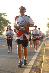 BIB: 3791, 2917
                            <button type="button" onclick="openModal(6520242)" class="btn btn-primary btn-sm float-right btn-popup" data-toggle="modal" data-target=".modal-high-quality">
                        <i class="fas fa-shopping-cart"></i> Add to Cart
                    </button>
                                            <button type="button" onclick="isThisMe(6520242, true)" class="btn btn-success btn-sm float-right btn-popup btn-isme hidden" data-toggle="tooltip" data-placement="bottom" title="นี่คือรูปของคุณใช่ไหม คลิกที่นี่เพื่อเอาเข้าอัลบั้ม">
                        <i class="fas fa-plus"></i> Add to album
                    </button>
                    <button type="button" onclick="isThisMe(6520242, false)" class="btn btn-warning btn-sm float-right btn-popup btn-isnotme hidden">
                        <i class="fas fa-ban"></i> Remove from album
                    </button>