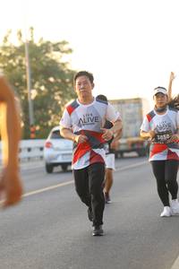 BIB: 3858
                            <button type="button" onclick="openModal(6501183)" class="btn btn-primary btn-sm float-right btn-popup" data-toggle="modal" data-target=".modal-high-quality">
                        <i class="fas fa-shopping-cart"></i> Add to Cart
                    </button>
                                            <button type="button" onclick="isThisMe(6501183, true)" class="btn btn-success btn-sm float-right btn-popup btn-isme hidden" data-toggle="tooltip" data-placement="bottom" title="นี่คือรูปของคุณใช่ไหม คลิกที่นี่เพื่อเอาเข้าอัลบั้ม">
                        <i class="fas fa-plus"></i> Add to album
                    </button>
                    <button type="button" onclick="isThisMe(6501183, false)" class="btn btn-warning btn-sm float-right btn-popup btn-isnotme hidden">
                        <i class="fas fa-ban"></i> Remove from album
                    </button>