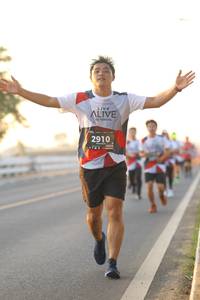 BIB: 2910
                            <button type="button" onclick="openModal(6500923)" class="btn btn-primary btn-sm float-right btn-popup" data-toggle="modal" data-target=".modal-high-quality">
                        <i class="fas fa-shopping-cart"></i> Add to Cart
                    </button>
                                            <button type="button" onclick="isThisMe(6500923, true)" class="btn btn-success btn-sm float-right btn-popup btn-isme hidden" data-toggle="tooltip" data-placement="bottom" title="นี่คือรูปของคุณใช่ไหม คลิกที่นี่เพื่อเอาเข้าอัลบั้ม">
                        <i class="fas fa-plus"></i> Add to album
                    </button>
                    <button type="button" onclick="isThisMe(6500923, false)" class="btn btn-warning btn-sm float-right btn-popup btn-isnotme hidden">
                        <i class="fas fa-ban"></i> Remove from album
                    </button>