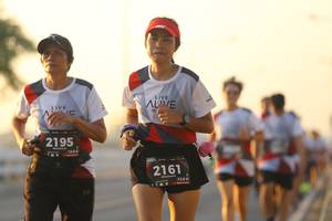 BIB: 2195, 128, 2161
                            <button type="button" onclick="openModal(6513044)" class="btn btn-primary btn-sm float-right btn-popup" data-toggle="modal" data-target=".modal-high-quality">
                        <i class="fas fa-shopping-cart"></i> Add to Cart
                    </button>
                                            <button type="button" onclick="isThisMe(6513044, true)" class="btn btn-success btn-sm float-right btn-popup btn-isme hidden" data-toggle="tooltip" data-placement="bottom" title="นี่คือรูปของคุณใช่ไหม คลิกที่นี่เพื่อเอาเข้าอัลบั้ม">
                        <i class="fas fa-plus"></i> Add to album
                    </button>
                    <button type="button" onclick="isThisMe(6513044, false)" class="btn btn-warning btn-sm float-right btn-popup btn-isnotme hidden">
                        <i class="fas fa-ban"></i> Remove from album
                    </button>