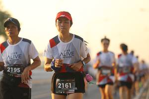 BIB: 2195, 128, 2161
                            <button type="button" onclick="openModal(6513042)" class="btn btn-primary btn-sm float-right btn-popup" data-toggle="modal" data-target=".modal-high-quality">
                        <i class="fas fa-shopping-cart"></i> Add to Cart
                    </button>
                                            <button type="button" onclick="isThisMe(6513042, true)" class="btn btn-success btn-sm float-right btn-popup btn-isme hidden" data-toggle="tooltip" data-placement="bottom" title="นี่คือรูปของคุณใช่ไหม คลิกที่นี่เพื่อเอาเข้าอัลบั้ม">
                        <i class="fas fa-plus"></i> Add to album
                    </button>
                    <button type="button" onclick="isThisMe(6513042, false)" class="btn btn-warning btn-sm float-right btn-popup btn-isnotme hidden">
                        <i class="fas fa-ban"></i> Remove from album
                    </button>