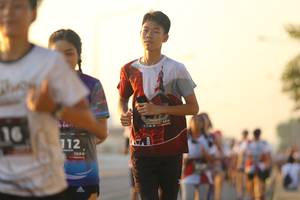 BIB: 112
                            <button type="button" onclick="openModal(6513007)" class="btn btn-primary btn-sm float-right btn-popup" data-toggle="modal" data-target=".modal-high-quality">
                        <i class="fas fa-shopping-cart"></i> Add to Cart
                    </button>
                                            <button type="button" onclick="isThisMe(6513007, true)" class="btn btn-success btn-sm float-right btn-popup btn-isme hidden" data-toggle="tooltip" data-placement="bottom" title="นี่คือรูปของคุณใช่ไหม คลิกที่นี่เพื่อเอาเข้าอัลบั้ม">
                        <i class="fas fa-plus"></i> Add to album
                    </button>
                    <button type="button" onclick="isThisMe(6513007, false)" class="btn btn-warning btn-sm float-right btn-popup btn-isnotme hidden">
                        <i class="fas fa-ban"></i> Remove from album
                    </button>