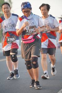 BIB: 3100, 128, 3763
                            <button type="button" onclick="openModal(6408501)" class="btn btn-primary btn-sm float-right btn-popup" data-toggle="modal" data-target=".modal-high-quality">
                        <i class="fas fa-shopping-cart"></i> Add to Cart
                    </button>
                                            <button type="button" onclick="isThisMe(6408501, true)" class="btn btn-success btn-sm float-right btn-popup btn-isme hidden" data-toggle="tooltip" data-placement="bottom" title="นี่คือรูปของคุณใช่ไหม คลิกที่นี่เพื่อเอาเข้าอัลบั้ม">
                        <i class="fas fa-plus"></i> Add to album
                    </button>
                    <button type="button" onclick="isThisMe(6408501, false)" class="btn btn-warning btn-sm float-right btn-popup btn-isnotme hidden">
                        <i class="fas fa-ban"></i> Remove from album
                    </button>