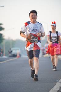 BIB: 3864, 2888
                            <button type="button" onclick="openModal(6408743)" class="btn btn-primary btn-sm float-right btn-popup" data-toggle="modal" data-target=".modal-high-quality">
                        <i class="fas fa-shopping-cart"></i> Add to Cart
                    </button>
                                            <button type="button" onclick="isThisMe(6408743, true)" class="btn btn-success btn-sm float-right btn-popup btn-isme hidden" data-toggle="tooltip" data-placement="bottom" title="นี่คือรูปของคุณใช่ไหม คลิกที่นี่เพื่อเอาเข้าอัลบั้ม">
                        <i class="fas fa-plus"></i> Add to album
                    </button>
                    <button type="button" onclick="isThisMe(6408743, false)" class="btn btn-warning btn-sm float-right btn-popup btn-isnotme hidden">
                        <i class="fas fa-ban"></i> Remove from album
                    </button>