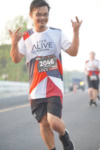 BIB: 2046, 128
                            <button type="button" onclick="openModal(6407446)" class="btn btn-primary btn-sm float-right btn-popup" data-toggle="modal" data-target=".modal-high-quality">
                        <i class="fas fa-shopping-cart"></i> Add to Cart
                    </button>
                                            <button type="button" onclick="isThisMe(6407446, true)" class="btn btn-success btn-sm float-right btn-popup btn-isme hidden" data-toggle="tooltip" data-placement="bottom" title="นี่คือรูปของคุณใช่ไหม คลิกที่นี่เพื่อเอาเข้าอัลบั้ม">
                        <i class="fas fa-plus"></i> Add to album
                    </button>
                    <button type="button" onclick="isThisMe(6407446, false)" class="btn btn-warning btn-sm float-right btn-popup btn-isnotme hidden">
                        <i class="fas fa-ban"></i> Remove from album
                    </button>