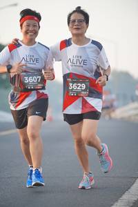 BIB: 3607, 3629, 123, 128
                            <button type="button" onclick="openModal(6408088)" class="btn btn-primary btn-sm float-right btn-popup" data-toggle="modal" data-target=".modal-high-quality">
                        <i class="fas fa-shopping-cart"></i> Add to Cart
                    </button>
                                            <button type="button" onclick="isThisMe(6408088, true)" class="btn btn-success btn-sm float-right btn-popup btn-isme hidden" data-toggle="tooltip" data-placement="bottom" title="นี่คือรูปของคุณใช่ไหม คลิกที่นี่เพื่อเอาเข้าอัลบั้ม">
                        <i class="fas fa-plus"></i> Add to album
                    </button>
                    <button type="button" onclick="isThisMe(6408088, false)" class="btn btn-warning btn-sm float-right btn-popup btn-isnotme hidden">
                        <i class="fas fa-ban"></i> Remove from album
                    </button>