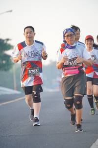 BIB: 310, 3763
                            <button type="button" onclick="openModal(6408481)" class="btn btn-primary btn-sm float-right btn-popup" data-toggle="modal" data-target=".modal-high-quality">
                        <i class="fas fa-shopping-cart"></i> Add to Cart
                    </button>
                                            <button type="button" onclick="isThisMe(6408481, true)" class="btn btn-success btn-sm float-right btn-popup btn-isme hidden" data-toggle="tooltip" data-placement="bottom" title="นี่คือรูปของคุณใช่ไหม คลิกที่นี่เพื่อเอาเข้าอัลบั้ม">
                        <i class="fas fa-plus"></i> Add to album
                    </button>
                    <button type="button" onclick="isThisMe(6408481, false)" class="btn btn-warning btn-sm float-right btn-popup btn-isnotme hidden">
                        <i class="fas fa-ban"></i> Remove from album
                    </button>