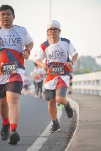 BIB: 3792, 3012
                            <button type="button" onclick="openModal(6408306)" class="btn btn-primary btn-sm float-right btn-popup" data-toggle="modal" data-target=".modal-high-quality">
                        <i class="fas fa-shopping-cart"></i> Add to Cart
                    </button>
                                            <button type="button" onclick="isThisMe(6408306, true)" class="btn btn-success btn-sm float-right btn-popup btn-isme hidden" data-toggle="tooltip" data-placement="bottom" title="นี่คือรูปของคุณใช่ไหม คลิกที่นี่เพื่อเอาเข้าอัลบั้ม">
                        <i class="fas fa-plus"></i> Add to album
                    </button>
                    <button type="button" onclick="isThisMe(6408306, false)" class="btn btn-warning btn-sm float-right btn-popup btn-isnotme hidden">
                        <i class="fas fa-ban"></i> Remove from album
                    </button>