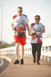 BIB: 3780, 3904
                            <button type="button" onclick="openModal(6418291)" class="btn btn-primary btn-sm float-right btn-popup" data-toggle="modal" data-target=".modal-high-quality">
                        <i class="fas fa-shopping-cart"></i> Add to Cart
                    </button>
                                            <button type="button" onclick="isThisMe(6418291, true)" class="btn btn-success btn-sm float-right btn-popup btn-isme hidden" data-toggle="tooltip" data-placement="bottom" title="นี่คือรูปของคุณใช่ไหม คลิกที่นี่เพื่อเอาเข้าอัลบั้ม">
                        <i class="fas fa-plus"></i> Add to album
                    </button>
                    <button type="button" onclick="isThisMe(6418291, false)" class="btn btn-warning btn-sm float-right btn-popup btn-isnotme hidden">
                        <i class="fas fa-ban"></i> Remove from album
                    </button>