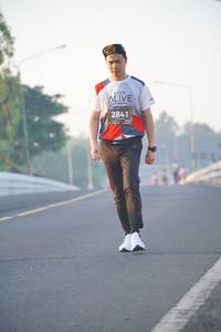 BIB: 2841
                            <button type="button" onclick="openModal(6416689)" class="btn btn-primary btn-sm float-right btn-popup" data-toggle="modal" data-target=".modal-high-quality">
                        <i class="fas fa-shopping-cart"></i> Add to Cart
                    </button>
                                            <button type="button" onclick="isThisMe(6416689, true)" class="btn btn-success btn-sm float-right btn-popup btn-isme hidden" data-toggle="tooltip" data-placement="bottom" title="นี่คือรูปของคุณใช่ไหม คลิกที่นี่เพื่อเอาเข้าอัลบั้ม">
                        <i class="fas fa-plus"></i> Add to album
                    </button>
                    <button type="button" onclick="isThisMe(6416689, false)" class="btn btn-warning btn-sm float-right btn-popup btn-isnotme hidden">
                        <i class="fas fa-ban"></i> Remove from album
                    </button>