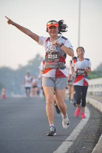 BIB: 2202, 2147
                            <button type="button" onclick="openModal(6407702)" class="btn btn-primary btn-sm float-right btn-popup" data-toggle="modal" data-target=".modal-high-quality">
                        <i class="fas fa-shopping-cart"></i> Add to Cart
                    </button>
                                            <button type="button" onclick="isThisMe(6407702, true)" class="btn btn-success btn-sm float-right btn-popup btn-isme hidden" data-toggle="tooltip" data-placement="bottom" title="นี่คือรูปของคุณใช่ไหม คลิกที่นี่เพื่อเอาเข้าอัลบั้ม">
                        <i class="fas fa-plus"></i> Add to album
                    </button>
                    <button type="button" onclick="isThisMe(6407702, false)" class="btn btn-warning btn-sm float-right btn-popup btn-isnotme hidden">
                        <i class="fas fa-ban"></i> Remove from album
                    </button>