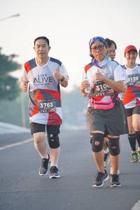 BIB: 3139, 310, 3763
                            <button type="button" onclick="openModal(6408486)" class="btn btn-primary btn-sm float-right btn-popup" data-toggle="modal" data-target=".modal-high-quality">
                        <i class="fas fa-shopping-cart"></i> Add to Cart
                    </button>
                                            <button type="button" onclick="isThisMe(6408486, true)" class="btn btn-success btn-sm float-right btn-popup btn-isme hidden" data-toggle="tooltip" data-placement="bottom" title="นี่คือรูปของคุณใช่ไหม คลิกที่นี่เพื่อเอาเข้าอัลบั้ม">
                        <i class="fas fa-plus"></i> Add to album
                    </button>
                    <button type="button" onclick="isThisMe(6408486, false)" class="btn btn-warning btn-sm float-right btn-popup btn-isnotme hidden">
                        <i class="fas fa-ban"></i> Remove from album
                    </button>