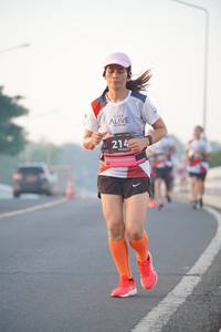 BIB: 214
                            <button type="button" onclick="openModal(6408223)" class="btn btn-primary btn-sm float-right btn-popup" data-toggle="modal" data-target=".modal-high-quality">
                        <i class="fas fa-shopping-cart"></i> Add to Cart
                    </button>
                                            <button type="button" onclick="isThisMe(6408223, true)" class="btn btn-success btn-sm float-right btn-popup btn-isme hidden" data-toggle="tooltip" data-placement="bottom" title="นี่คือรูปของคุณใช่ไหม คลิกที่นี่เพื่อเอาเข้าอัลบั้ม">
                        <i class="fas fa-plus"></i> Add to album
                    </button>
                    <button type="button" onclick="isThisMe(6408223, false)" class="btn btn-warning btn-sm float-right btn-popup btn-isnotme hidden">
                        <i class="fas fa-ban"></i> Remove from album
                    </button>