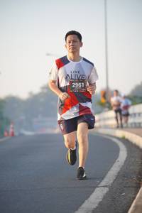 BIB: 2961
                            <button type="button" onclick="openModal(6417848)" class="btn btn-primary btn-sm float-right btn-popup" data-toggle="modal" data-target=".modal-high-quality">
                        <i class="fas fa-shopping-cart"></i> Add to Cart
                    </button>
                                            <button type="button" onclick="isThisMe(6417848, true)" class="btn btn-success btn-sm float-right btn-popup btn-isme hidden" data-toggle="tooltip" data-placement="bottom" title="นี่คือรูปของคุณใช่ไหม คลิกที่นี่เพื่อเอาเข้าอัลบั้ม">
                        <i class="fas fa-plus"></i> Add to album
                    </button>
                    <button type="button" onclick="isThisMe(6417848, false)" class="btn btn-warning btn-sm float-right btn-popup btn-isnotme hidden">
                        <i class="fas fa-ban"></i> Remove from album
                    </button>