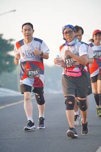 BIB: 313, 3100, 3763
                            <button type="button" onclick="openModal(6408487)" class="btn btn-primary btn-sm float-right btn-popup" data-toggle="modal" data-target=".modal-high-quality">
                        <i class="fas fa-shopping-cart"></i> Add to Cart
                    </button>
                                            <button type="button" onclick="isThisMe(6408487, true)" class="btn btn-success btn-sm float-right btn-popup btn-isme hidden" data-toggle="tooltip" data-placement="bottom" title="นี่คือรูปของคุณใช่ไหม คลิกที่นี่เพื่อเอาเข้าอัลบั้ม">
                        <i class="fas fa-plus"></i> Add to album
                    </button>
                    <button type="button" onclick="isThisMe(6408487, false)" class="btn btn-warning btn-sm float-right btn-popup btn-isnotme hidden">
                        <i class="fas fa-ban"></i> Remove from album
                    </button>