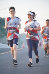 BIB: 3698, 3796, 3897
                            <button type="button" onclick="openModal(6409081)" class="btn btn-primary btn-sm float-right btn-popup" data-toggle="modal" data-target=".modal-high-quality">
                        <i class="fas fa-shopping-cart"></i> Add to Cart
                    </button>
                                            <button type="button" onclick="isThisMe(6409081, true)" class="btn btn-success btn-sm float-right btn-popup btn-isme hidden" data-toggle="tooltip" data-placement="bottom" title="นี่คือรูปของคุณใช่ไหม คลิกที่นี่เพื่อเอาเข้าอัลบั้ม">
                        <i class="fas fa-plus"></i> Add to album
                    </button>
                    <button type="button" onclick="isThisMe(6409081, false)" class="btn btn-warning btn-sm float-right btn-popup btn-isnotme hidden">
                        <i class="fas fa-ban"></i> Remove from album
                    </button>