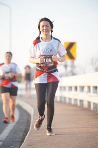 BIB: 105
                            <button type="button" onclick="openModal(6417155)" class="btn btn-primary btn-sm float-right btn-popup" data-toggle="modal" data-target=".modal-high-quality">
                        <i class="fas fa-shopping-cart"></i> Add to Cart
                    </button>
                                            <button type="button" onclick="isThisMe(6417155, true)" class="btn btn-success btn-sm float-right btn-popup btn-isme hidden" data-toggle="tooltip" data-placement="bottom" title="นี่คือรูปของคุณใช่ไหม คลิกที่นี่เพื่อเอาเข้าอัลบั้ม">
                        <i class="fas fa-plus"></i> Add to album
                    </button>
                    <button type="button" onclick="isThisMe(6417155, false)" class="btn btn-warning btn-sm float-right btn-popup btn-isnotme hidden">
                        <i class="fas fa-ban"></i> Remove from album
                    </button>