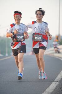 BIB: 3607, 3629
                            <button type="button" onclick="openModal(6408074)" class="btn btn-primary btn-sm float-right btn-popup" data-toggle="modal" data-target=".modal-high-quality">
                        <i class="fas fa-shopping-cart"></i> Add to Cart
                    </button>
                                            <button type="button" onclick="isThisMe(6408074, true)" class="btn btn-success btn-sm float-right btn-popup btn-isme hidden" data-toggle="tooltip" data-placement="bottom" title="นี่คือรูปของคุณใช่ไหม คลิกที่นี่เพื่อเอาเข้าอัลบั้ม">
                        <i class="fas fa-plus"></i> Add to album
                    </button>
                    <button type="button" onclick="isThisMe(6408074, false)" class="btn btn-warning btn-sm float-right btn-popup btn-isnotme hidden">
                        <i class="fas fa-ban"></i> Remove from album
                    </button>