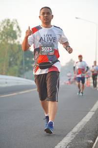 BIB: 3033
                            <button type="button" onclick="openModal(6408177)" class="btn btn-primary btn-sm float-right btn-popup" data-toggle="modal" data-target=".modal-high-quality">
                        <i class="fas fa-shopping-cart"></i> Add to Cart
                    </button>
                                            <button type="button" onclick="isThisMe(6408177, true)" class="btn btn-success btn-sm float-right btn-popup btn-isme hidden" data-toggle="tooltip" data-placement="bottom" title="นี่คือรูปของคุณใช่ไหม คลิกที่นี่เพื่อเอาเข้าอัลบั้ม">
                        <i class="fas fa-plus"></i> Add to album
                    </button>
                    <button type="button" onclick="isThisMe(6408177, false)" class="btn btn-warning btn-sm float-right btn-popup btn-isnotme hidden">
                        <i class="fas fa-ban"></i> Remove from album
                    </button>