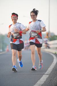 BIB: 3607, 3629
                            <button type="button" onclick="openModal(6408064)" class="btn btn-primary btn-sm float-right btn-popup" data-toggle="modal" data-target=".modal-high-quality">
                        <i class="fas fa-shopping-cart"></i> Add to Cart
                    </button>
                                            <button type="button" onclick="isThisMe(6408064, true)" class="btn btn-success btn-sm float-right btn-popup btn-isme hidden" data-toggle="tooltip" data-placement="bottom" title="นี่คือรูปของคุณใช่ไหม คลิกที่นี่เพื่อเอาเข้าอัลบั้ม">
                        <i class="fas fa-plus"></i> Add to album
                    </button>
                    <button type="button" onclick="isThisMe(6408064, false)" class="btn btn-warning btn-sm float-right btn-popup btn-isnotme hidden">
                        <i class="fas fa-ban"></i> Remove from album
                    </button>