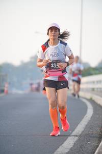 BIB: 214
                            <button type="button" onclick="openModal(6408218)" class="btn btn-primary btn-sm float-right btn-popup" data-toggle="modal" data-target=".modal-high-quality">
                        <i class="fas fa-shopping-cart"></i> Add to Cart
                    </button>
                                            <button type="button" onclick="isThisMe(6408218, true)" class="btn btn-success btn-sm float-right btn-popup btn-isme hidden" data-toggle="tooltip" data-placement="bottom" title="นี่คือรูปของคุณใช่ไหม คลิกที่นี่เพื่อเอาเข้าอัลบั้ม">
                        <i class="fas fa-plus"></i> Add to album
                    </button>
                    <button type="button" onclick="isThisMe(6408218, false)" class="btn btn-warning btn-sm float-right btn-popup btn-isnotme hidden">
                        <i class="fas fa-ban"></i> Remove from album
                    </button>