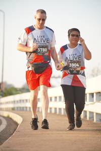 BIB: 3780, 3904
                            <button type="button" onclick="openModal(6418301)" class="btn btn-primary btn-sm float-right btn-popup" data-toggle="modal" data-target=".modal-high-quality">
                        <i class="fas fa-shopping-cart"></i> Add to Cart
                    </button>
                                            <button type="button" onclick="isThisMe(6418301, true)" class="btn btn-success btn-sm float-right btn-popup btn-isme hidden" data-toggle="tooltip" data-placement="bottom" title="นี่คือรูปของคุณใช่ไหม คลิกที่นี่เพื่อเอาเข้าอัลบั้ม">
                        <i class="fas fa-plus"></i> Add to album
                    </button>
                    <button type="button" onclick="isThisMe(6418301, false)" class="btn btn-warning btn-sm float-right btn-popup btn-isnotme hidden">
                        <i class="fas fa-ban"></i> Remove from album
                    </button>