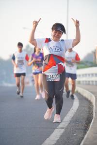 BIB: 3160
                            <button type="button" onclick="openModal(6409525)" class="btn btn-primary btn-sm float-right btn-popup" data-toggle="modal" data-target=".modal-high-quality">
                        <i class="fas fa-shopping-cart"></i> Add to Cart
                    </button>
                                            <button type="button" onclick="isThisMe(6409525, true)" class="btn btn-success btn-sm float-right btn-popup btn-isme hidden" data-toggle="tooltip" data-placement="bottom" title="นี่คือรูปของคุณใช่ไหม คลิกที่นี่เพื่อเอาเข้าอัลบั้ม">
                        <i class="fas fa-plus"></i> Add to album
                    </button>
                    <button type="button" onclick="isThisMe(6409525, false)" class="btn btn-warning btn-sm float-right btn-popup btn-isnotme hidden">
                        <i class="fas fa-ban"></i> Remove from album
                    </button>