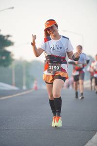 BIB: 2199
                            <button type="button" onclick="openModal(6409128)" class="btn btn-primary btn-sm float-right btn-popup" data-toggle="modal" data-target=".modal-high-quality">
                        <i class="fas fa-shopping-cart"></i> Add to Cart
                    </button>
                                            <button type="button" onclick="isThisMe(6409128, true)" class="btn btn-success btn-sm float-right btn-popup btn-isme hidden" data-toggle="tooltip" data-placement="bottom" title="นี่คือรูปของคุณใช่ไหม คลิกที่นี่เพื่อเอาเข้าอัลบั้ม">
                        <i class="fas fa-plus"></i> Add to album
                    </button>
                    <button type="button" onclick="isThisMe(6409128, false)" class="btn btn-warning btn-sm float-right btn-popup btn-isnotme hidden">
                        <i class="fas fa-ban"></i> Remove from album
                    </button>