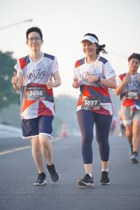 BIB: 3794, 3698, 3897
                            <button type="button" onclick="openModal(6409079)" class="btn btn-primary btn-sm float-right btn-popup" data-toggle="modal" data-target=".modal-high-quality">
                        <i class="fas fa-shopping-cart"></i> Add to Cart
                    </button>
                                            <button type="button" onclick="isThisMe(6409079, true)" class="btn btn-success btn-sm float-right btn-popup btn-isme hidden" data-toggle="tooltip" data-placement="bottom" title="นี่คือรูปของคุณใช่ไหม คลิกที่นี่เพื่อเอาเข้าอัลบั้ม">
                        <i class="fas fa-plus"></i> Add to album
                    </button>
                    <button type="button" onclick="isThisMe(6409079, false)" class="btn btn-warning btn-sm float-right btn-popup btn-isnotme hidden">
                        <i class="fas fa-ban"></i> Remove from album
                    </button>