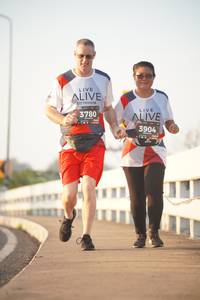 BIB: 3780, 3904
                            <button type="button" onclick="openModal(6418286)" class="btn btn-primary btn-sm float-right btn-popup" data-toggle="modal" data-target=".modal-high-quality">
                        <i class="fas fa-shopping-cart"></i> Add to Cart
                    </button>
                                            <button type="button" onclick="isThisMe(6418286, true)" class="btn btn-success btn-sm float-right btn-popup btn-isme hidden" data-toggle="tooltip" data-placement="bottom" title="นี่คือรูปของคุณใช่ไหม คลิกที่นี่เพื่อเอาเข้าอัลบั้ม">
                        <i class="fas fa-plus"></i> Add to album
                    </button>
                    <button type="button" onclick="isThisMe(6418286, false)" class="btn btn-warning btn-sm float-right btn-popup btn-isnotme hidden">
                        <i class="fas fa-ban"></i> Remove from album
                    </button>