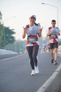 BIB: 2121, 3841
                            <button type="button" onclick="openModal(6407913)" class="btn btn-primary btn-sm float-right btn-popup" data-toggle="modal" data-target=".modal-high-quality">
                        <i class="fas fa-shopping-cart"></i> Add to Cart
                    </button>
                                            <button type="button" onclick="isThisMe(6407913, true)" class="btn btn-success btn-sm float-right btn-popup btn-isme hidden" data-toggle="tooltip" data-placement="bottom" title="นี่คือรูปของคุณใช่ไหม คลิกที่นี่เพื่อเอาเข้าอัลบั้ม">
                        <i class="fas fa-plus"></i> Add to album
                    </button>
                    <button type="button" onclick="isThisMe(6407913, false)" class="btn btn-warning btn-sm float-right btn-popup btn-isnotme hidden">
                        <i class="fas fa-ban"></i> Remove from album
                    </button>