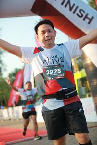 BIB: 2925, 128
                            <button type="button" onclick="openModal(6553740)" class="btn btn-primary btn-sm float-right btn-popup" data-toggle="modal" data-target=".modal-high-quality">
                        <i class="fas fa-shopping-cart"></i> Add to Cart
                    </button>
                                            <button type="button" onclick="isThisMe(6553740, true)" class="btn btn-success btn-sm float-right btn-popup btn-isme hidden" data-toggle="tooltip" data-placement="bottom" title="นี่คือรูปของคุณใช่ไหม คลิกที่นี่เพื่อเอาเข้าอัลบั้ม">
                        <i class="fas fa-plus"></i> Add to album
                    </button>
                    <button type="button" onclick="isThisMe(6553740, false)" class="btn btn-warning btn-sm float-right btn-popup btn-isnotme hidden">
                        <i class="fas fa-ban"></i> Remove from album
                    </button>