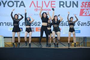 BIB: 562
                            <button type="button" onclick="openModal(6545944)" class="btn btn-primary btn-sm float-right btn-popup" data-toggle="modal" data-target=".modal-high-quality">
                        <i class="fas fa-shopping-cart"></i> Add to Cart
                    </button>
                                            <button type="button" onclick="isThisMe(6545944, true)" class="btn btn-success btn-sm float-right btn-popup btn-isme hidden" data-toggle="tooltip" data-placement="bottom" title="นี่คือรูปของคุณใช่ไหม คลิกที่นี่เพื่อเอาเข้าอัลบั้ม">
                        <i class="fas fa-plus"></i> Add to album
                    </button>
                    <button type="button" onclick="isThisMe(6545944, false)" class="btn btn-warning btn-sm float-right btn-popup btn-isnotme hidden">
                        <i class="fas fa-ban"></i> Remove from album
                    </button>